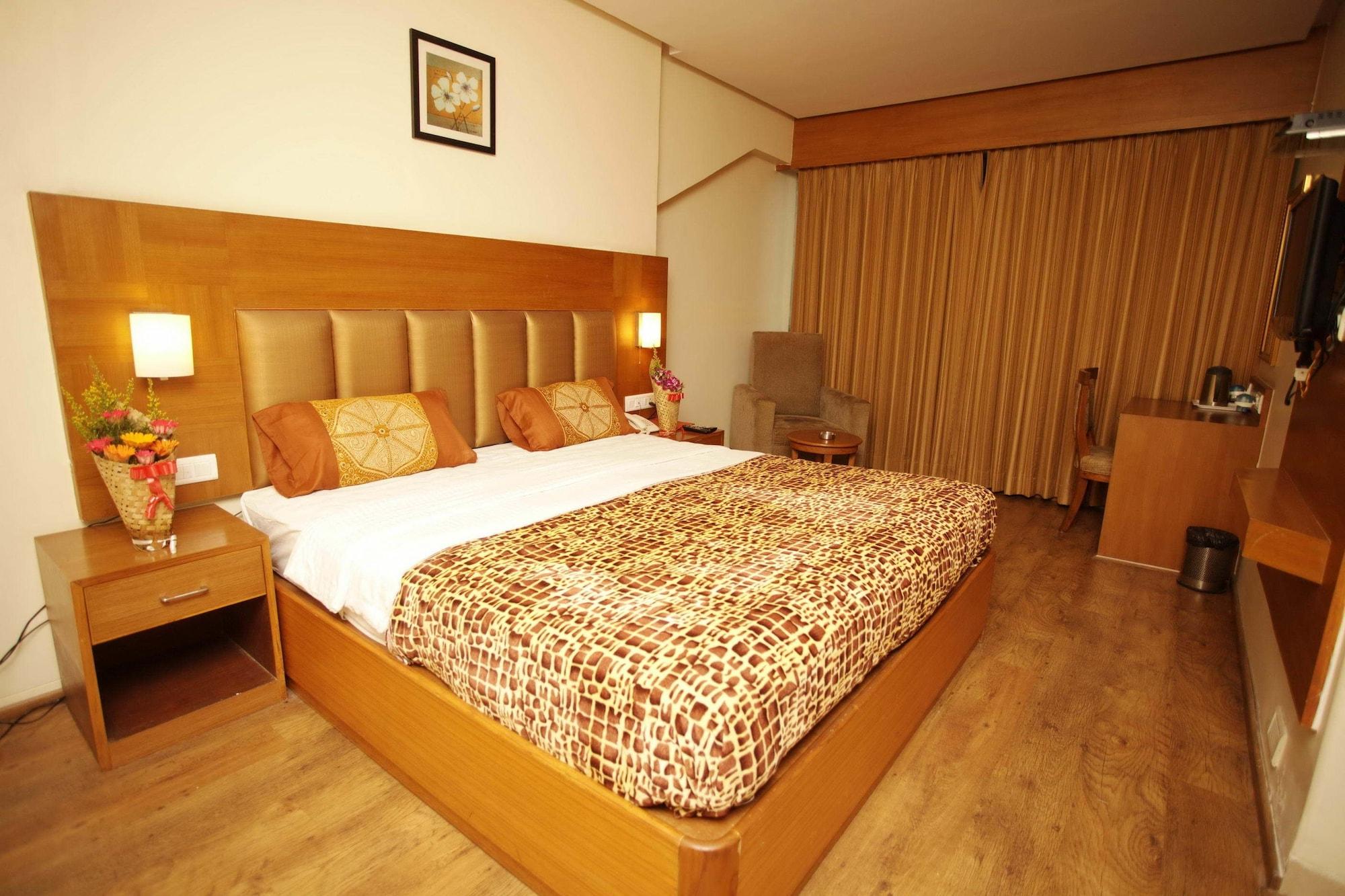 The Caliph Hotel, Mumbai Near Powai Lake Екстер'єр фото