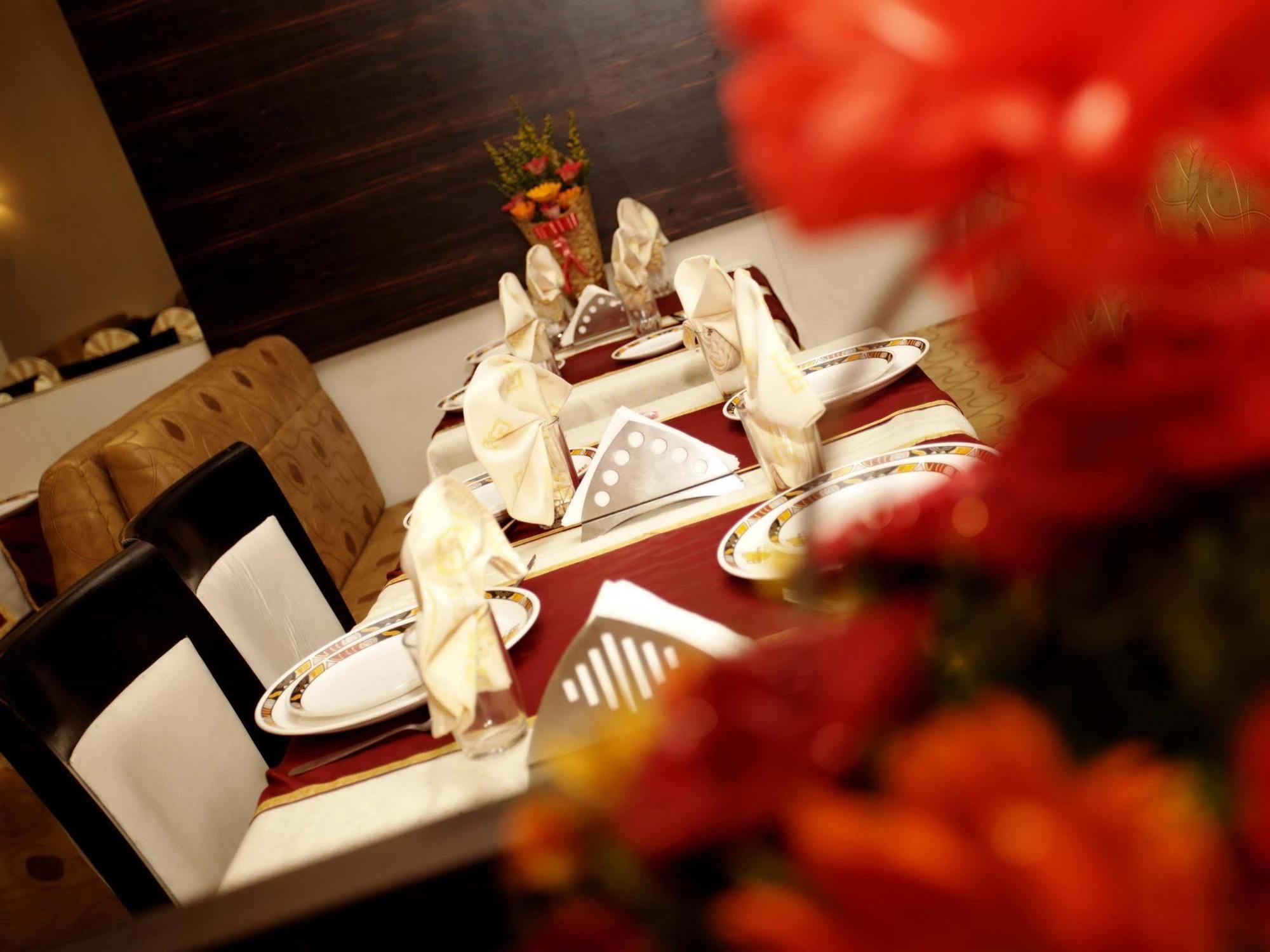 The Caliph Hotel, Mumbai Near Powai Lake Екстер'єр фото