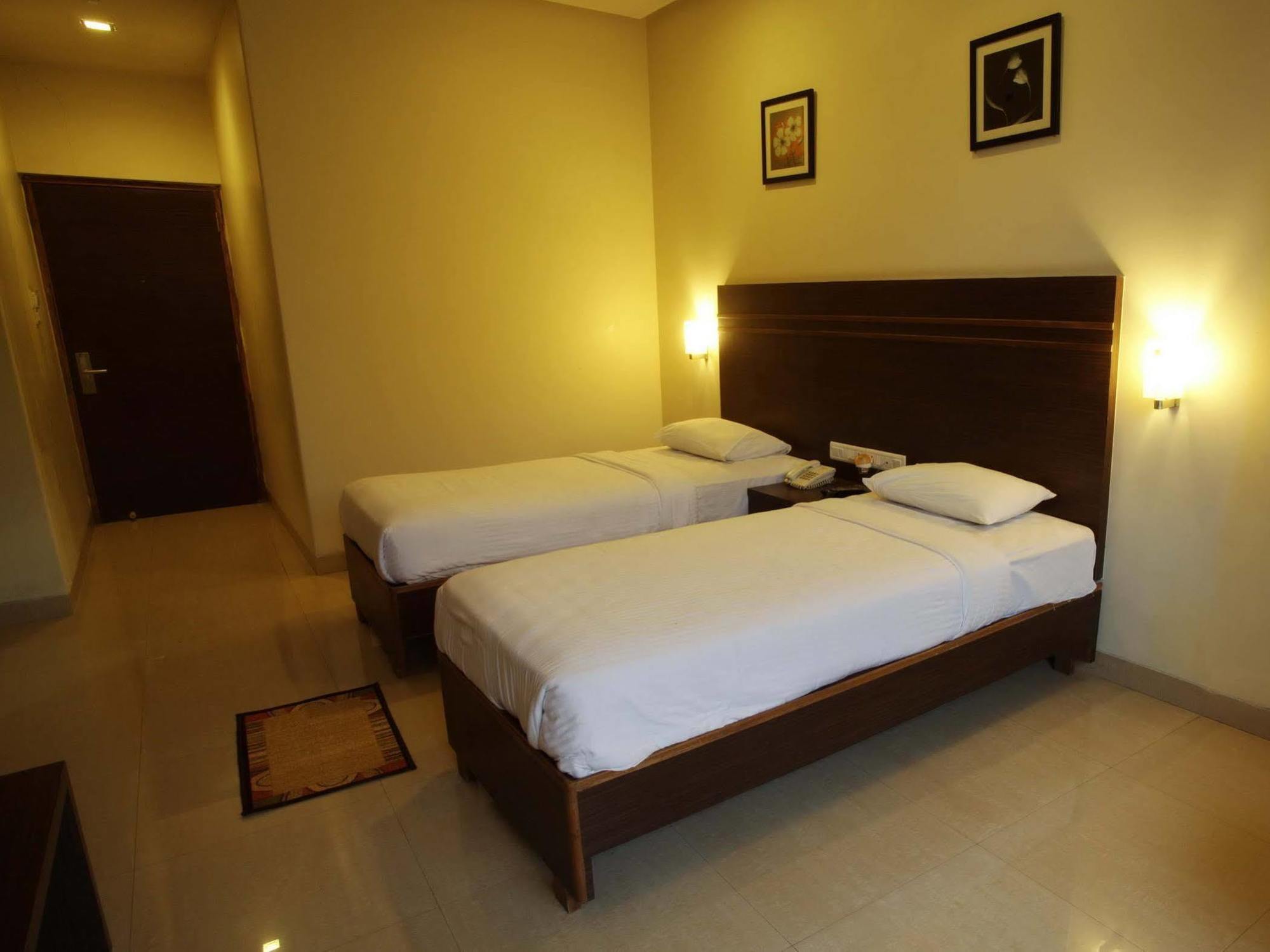 The Caliph Hotel, Mumbai Near Powai Lake Екстер'єр фото