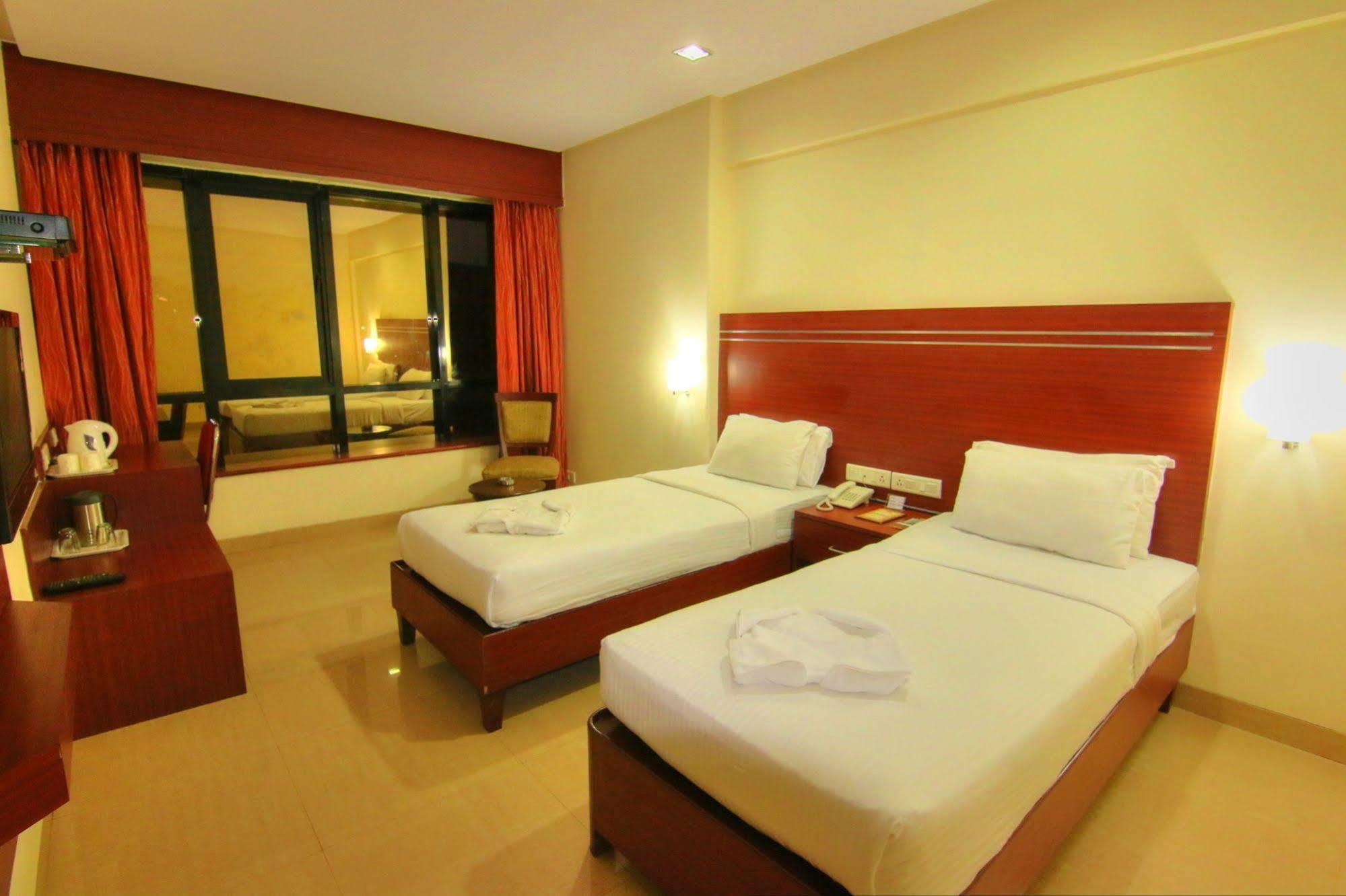 The Caliph Hotel, Mumbai Near Powai Lake Екстер'єр фото